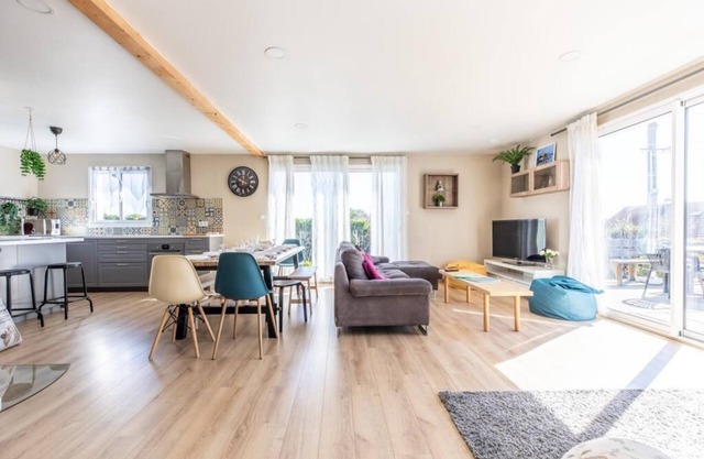 House sleeps 12 with all comforts