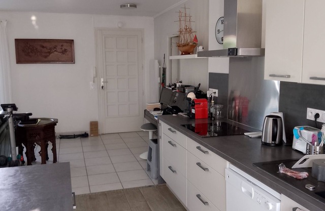House, T4, fenced garden. 6km from Muret, 18km from Toulouse. Pets welcome.