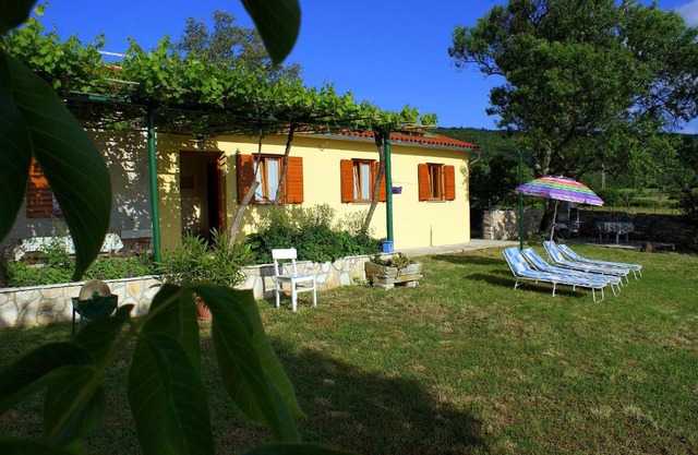 HOUSE VEZO