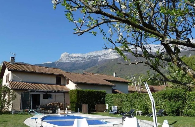 House / Villa - Claix