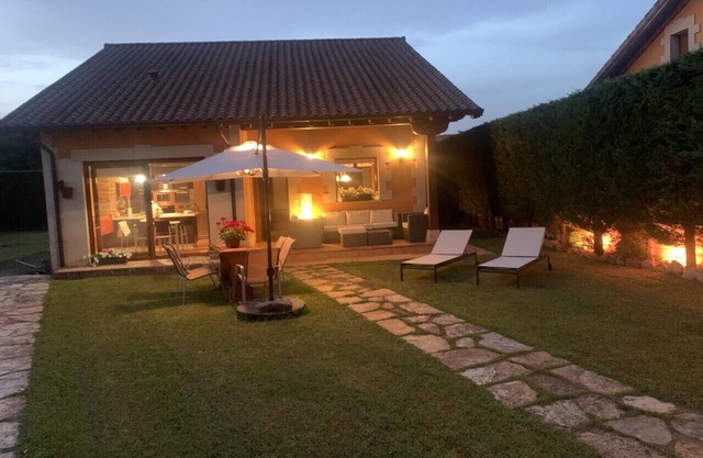 House / Villa - Entrambasaguas