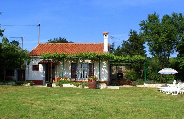 HOUSE VIOLETA