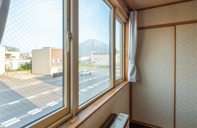 House w/ amazing views of Mt.Yotei (up to 17 ppl)
