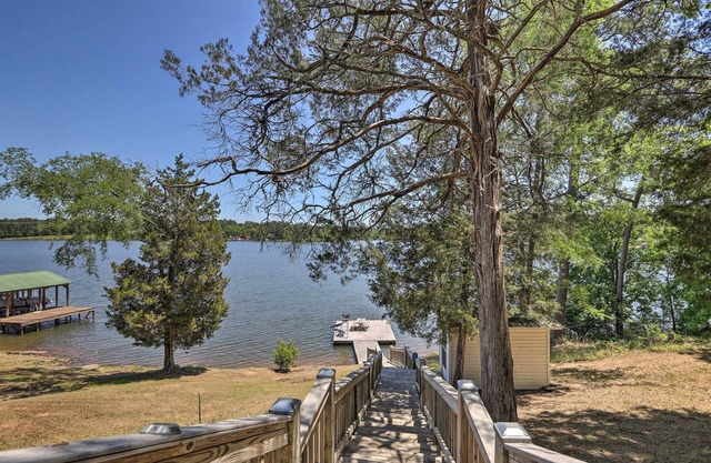House w/Dock + Slide Situated on Lake Sinclair!