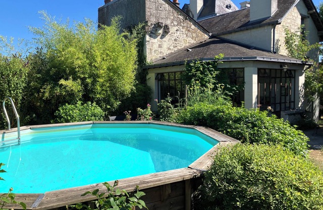 HOUSE with garden, in the heart of vineyards 10 mn from Saumur
