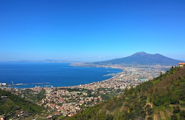 House with a beautiful panoramic view of the Gulf of Naples