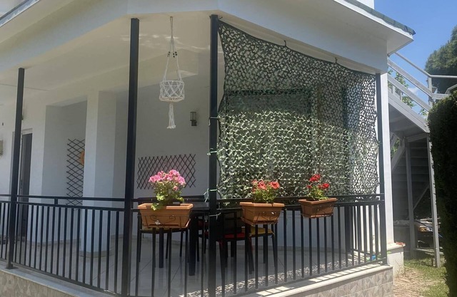 House With a Garden View in Durres