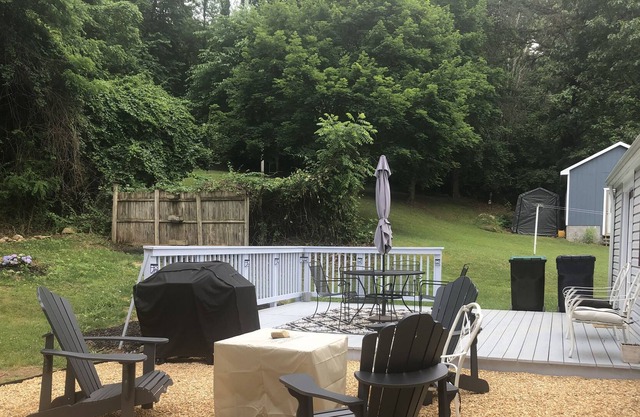 House with great outdoor space and convenience