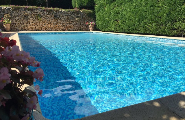 House with private pool