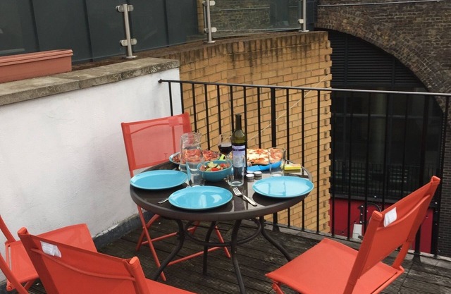 House with private roof terrace a few mins walk from Tate Modern and River
