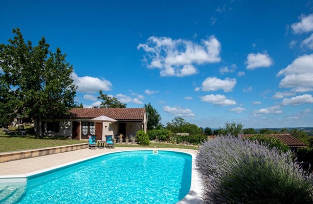 House with superb view in a quiet area and close to more than 50 tourist sites