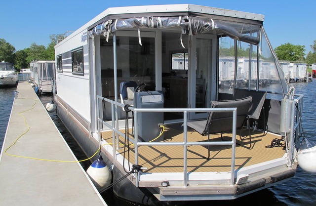 Houseboat for 4 guests with 25m² in Hennigsdorf (264977)
