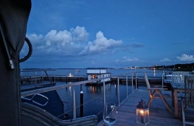 Houseboat Liliput Comfortable holiday residence