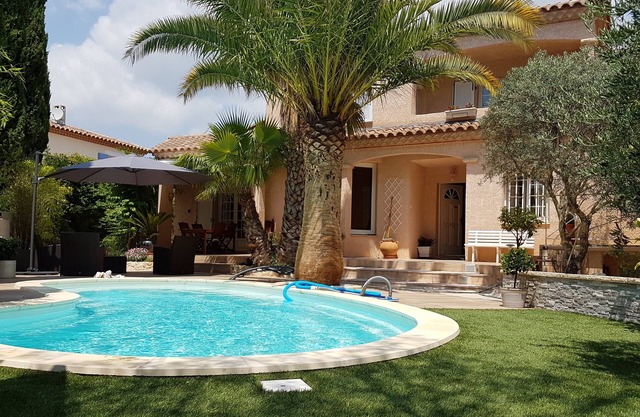 houses/villas - 9 rooms - 8 persons