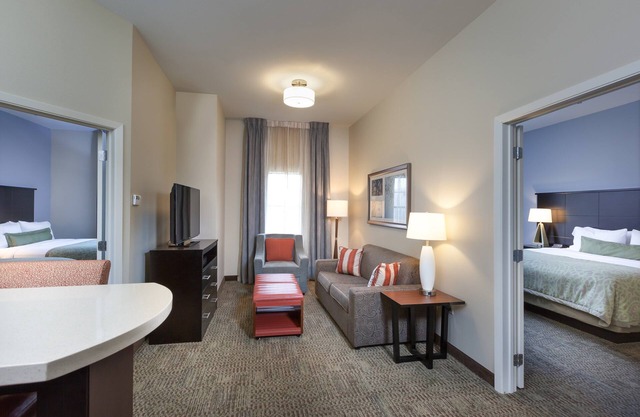 Houston's Energy Corridor | Fitness Center + Outdoor Pool + Hot Tub