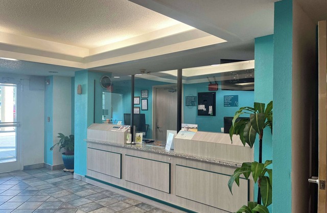 Howard Johnson by Wyndham Clarksville Tennessee