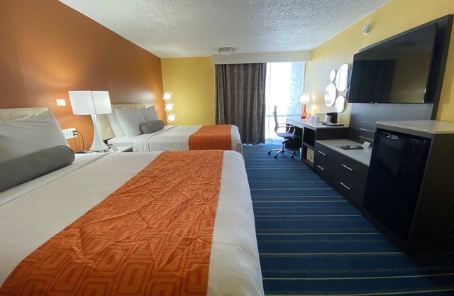 Howard Johnson by Wyndham Clifton NJ