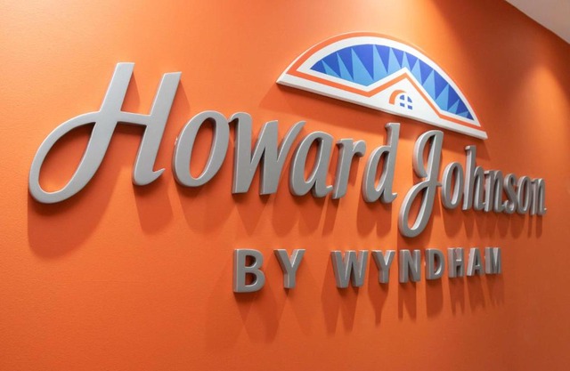 Howard Johnson by Wyndham Lima Miraflores Art House
