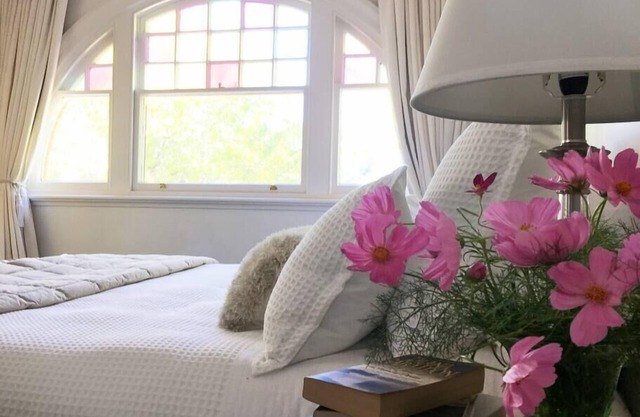 'Howlong Old Post Office Luxury Suite'