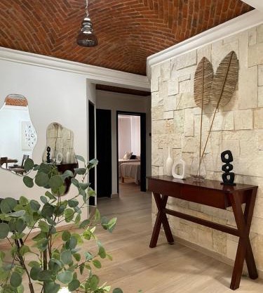hRuiz Lodgments
