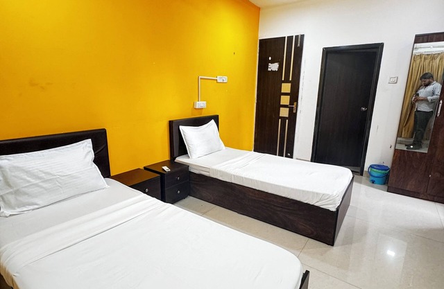 Hsquare Service Apartment Malad