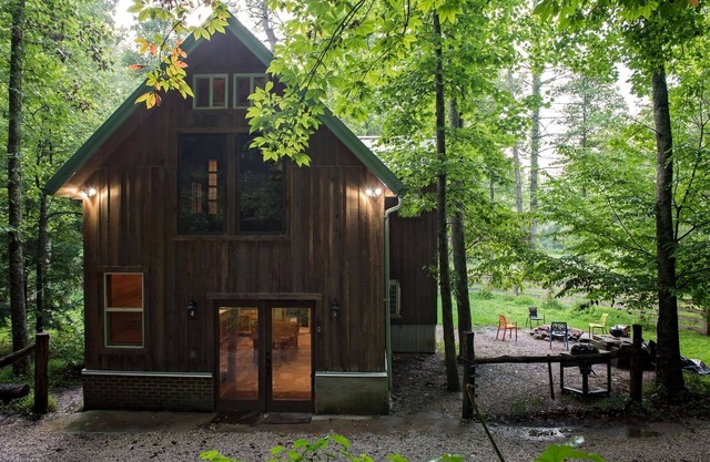 Huckleberry Farmhouse: net-zero solar powered farm house