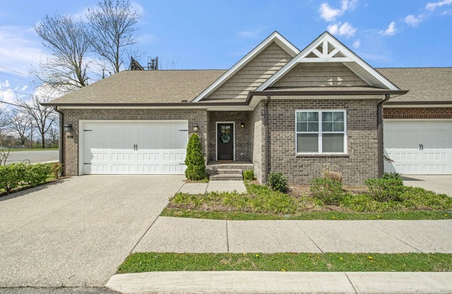 Hudgens Court Getaway in charming Cookeville