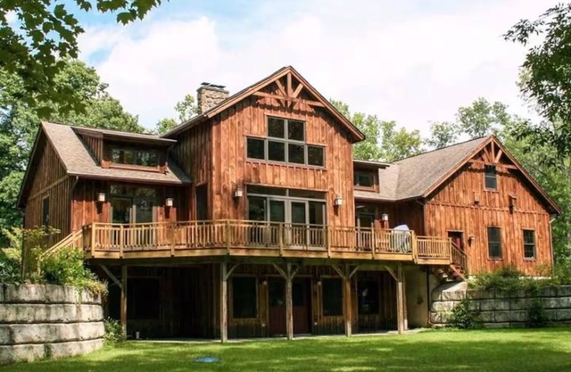 Hudson Valley Lakefront Gem: 6 Bedrooms & Private Waterfront