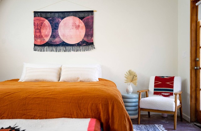 Hues Casita - Airy Studio Near U of A