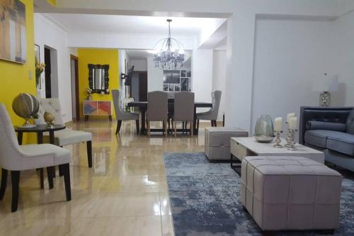 Huge Luxury Penthouse, Family friendly