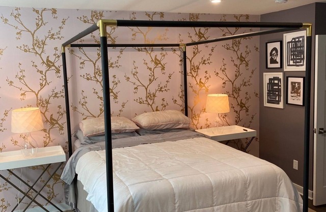 Huge primary bedroom in 2 year old townhome 60 seconds from I385