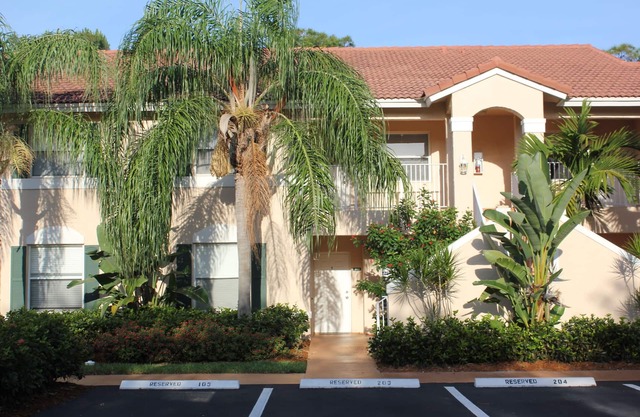 Huntington Lakes Condo in Naples Florida