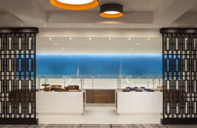 Hyatt Regency Los Angeles International Airport