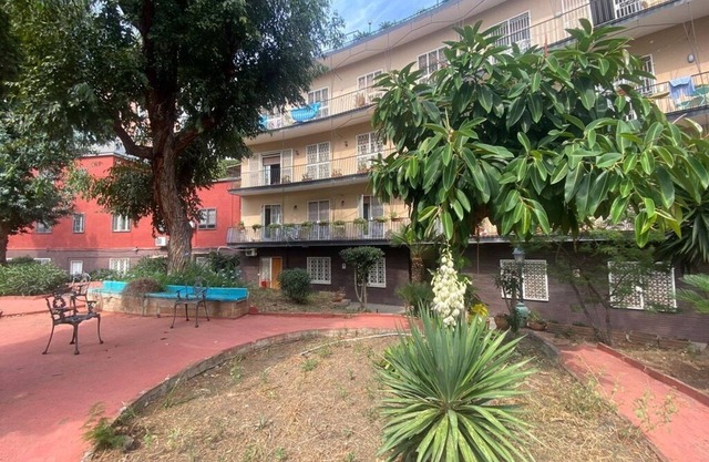 Hyggelig Lejlighed i Privat Park i Centrum af Napoli - Chiaia Kvarter