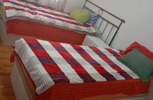 I rent a room with kitchen and bathroom close to Barcelona 25 km