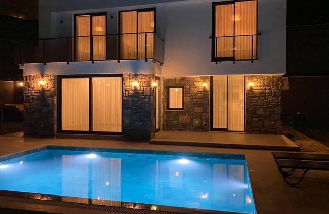 Ibak Sunny Houses