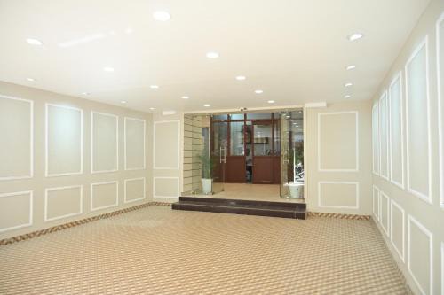 ICON PALACE INN