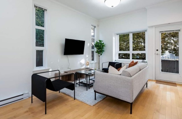 Ideal 3-Bedroom Home - Marine Gateway