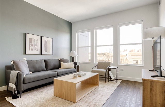 Ideal Elmhurst 1BR w/Lounge, Pool & Gym nr Metra, by Blueground