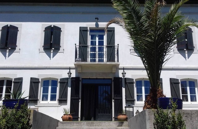 Ideal house in Mendionde for 8, with large garden and modern amenities