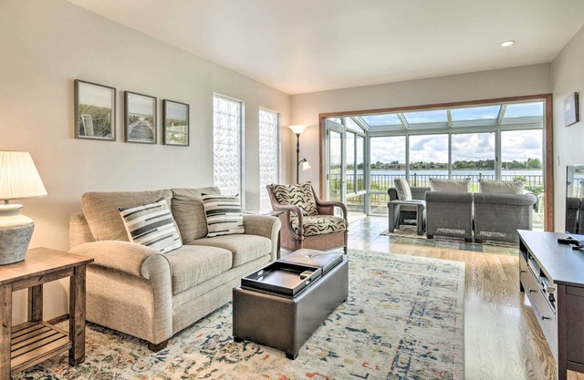 Ideally Located San Francisco Bay Home w/Sunroom!