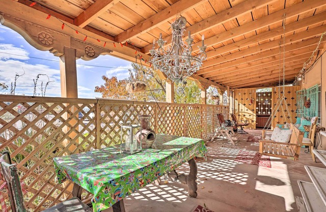 Idyllic Española Casita w/Charcoal Grill