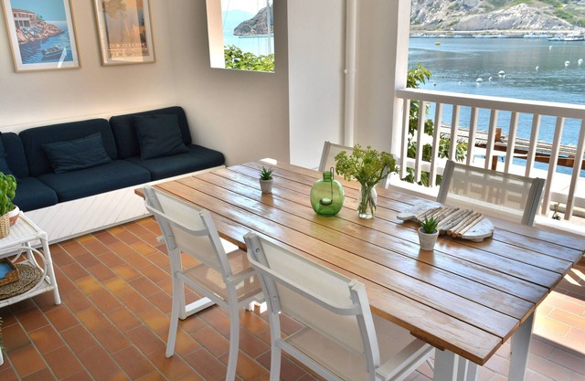 ILES DU FRIOUL CHARMANT T2 55m², SEA VIEW, TERRACES AND BARBECUE