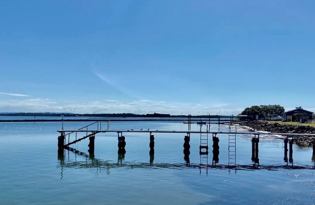 Iluka Villa 4 - Pool, BBQ, private jetty and your own boat ramp.