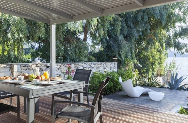 Ilya Villa Sleeps 4 (2 Bedrooms) in Alonnisos, Sporades Islands, Greek Islands,