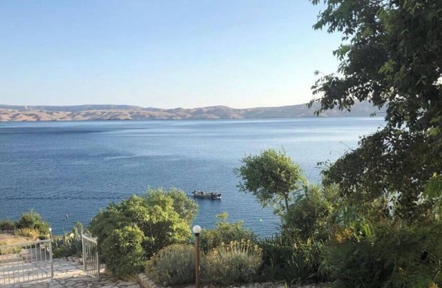 Imanje uz plažu sa tenis igralištem i bazenom: Unit A3