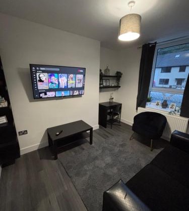 Immaculate whole house Sleeps 4