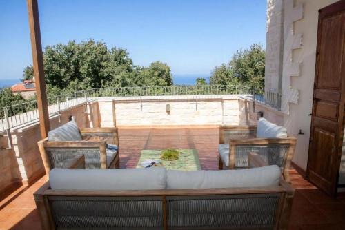 Impressive Rethymno Villa 3 Bedrooms Villa Kiriya Private Garden Private Outdoor Pool Bbq Outdoor Sitting And Dining Area Prines