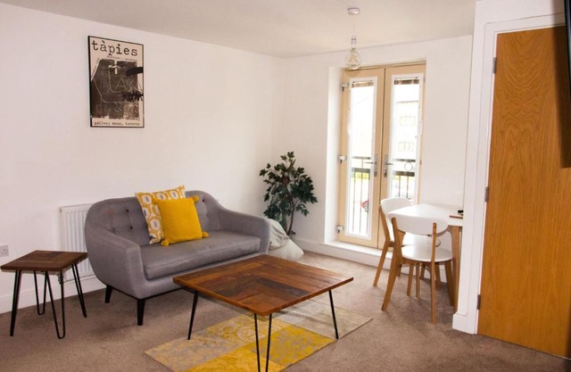 Impressive Urban Townhouse - Leeds City Centre