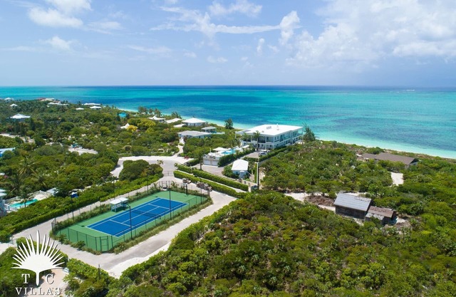 Impulse (6BR): Grace Bay’s Crown Jewel w. Rooftop Lounge, Pool & Staff